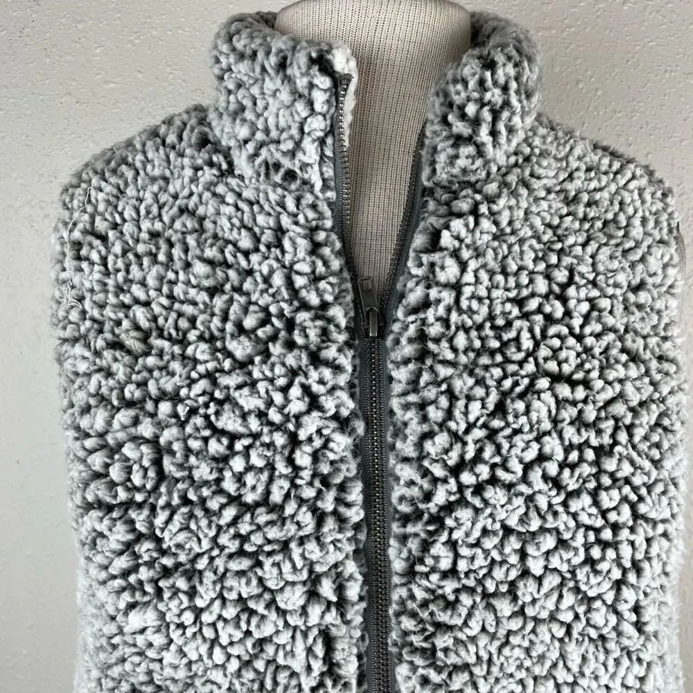 Thread & Supply Teddy Vest Size S EUC
